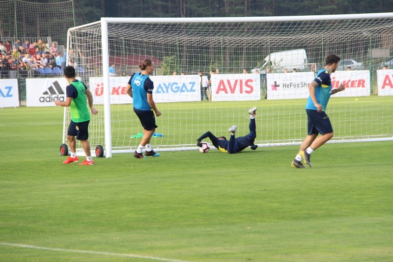 Max Kruse göz doldurdu