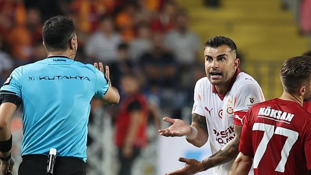 Gaziantep FK-Galatasaray maçında kırmızı kart kararı Gaziantep FK-Galatasaray maçında kırmızı kart kararı