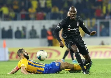 Atiba’dan Sosa’ya kelepçe