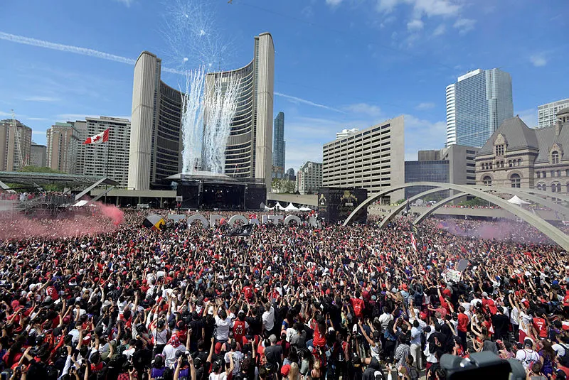 Toronto Raptors’ın şampiyonluk sevinci sürüyor - 1