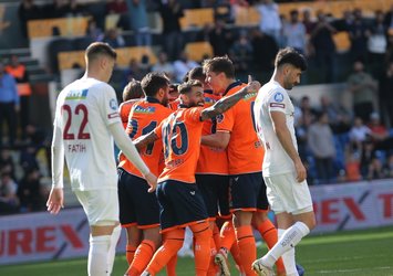 Başakşehir'den Avrupa yolunda kritik 3 puan!