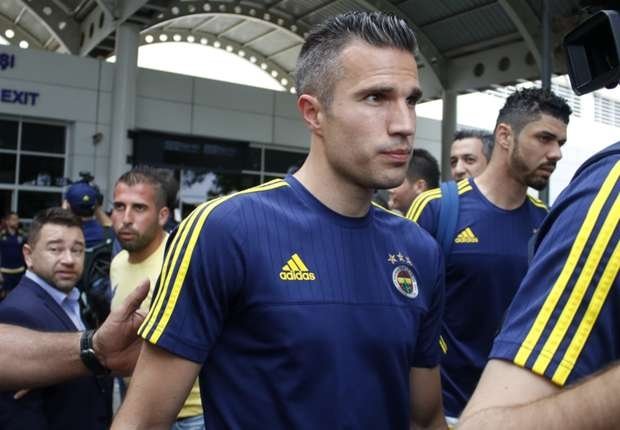 Van Persie’nin kadro dışı bırakılmasına tepkiler
