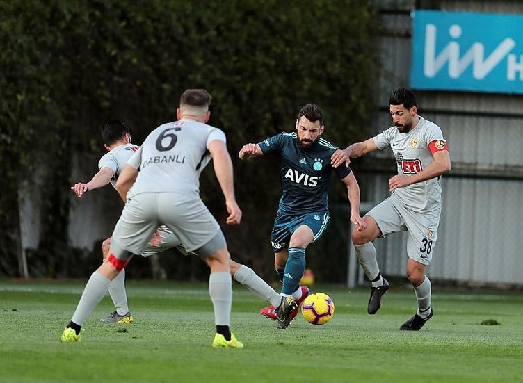 Fenerbahçe menajerlere para saçtı!