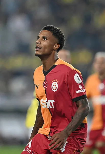 Galatasaray'da sakatlık şoku! Oyuna devam edemedi - 1
