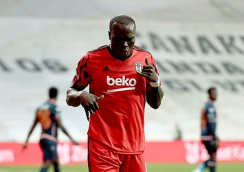 Kartal'ın Aboubakar aşkı alevlendi!