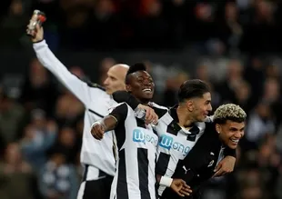 Newcastle United yeniden Premier Lig'de
