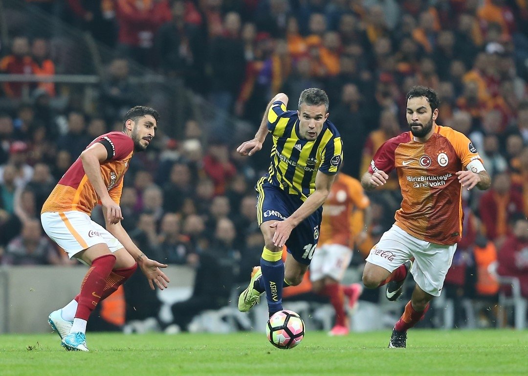 Feyenoord’dan Robin van Persie açıklaması