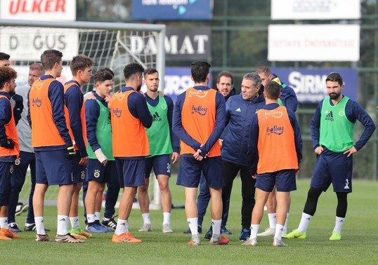 Samandira Da Antrenor Enflasyonu Sayfa 1 Fenerbahce 20 Kasim 2020 Cuma