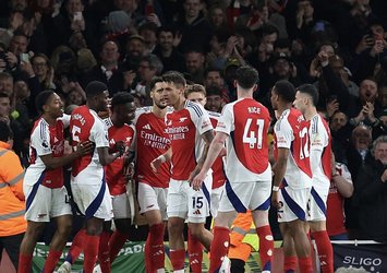 Arsenal evinde kazandı!