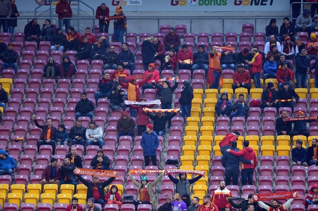 Türk Telekom Arena’da istifa sesleri!