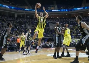 F.Bahçe evinde Daçka'yı üzdü