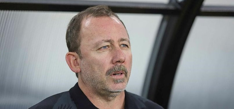 Sergen Yalçın'dan sürpriz tercih! İşte Beşiktaş'ın Denizlispor maçı 11'i