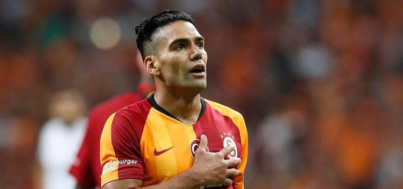 Galatasaray'da çifte kriz! Radamel Falcao...