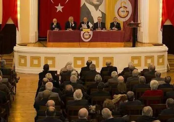 Galatasaray Divan Kurulu'nda başarı tartışması