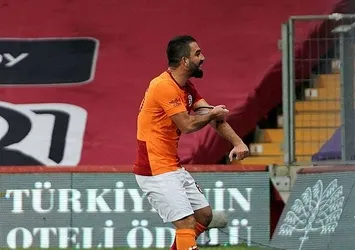 Arda Turan parlıyor