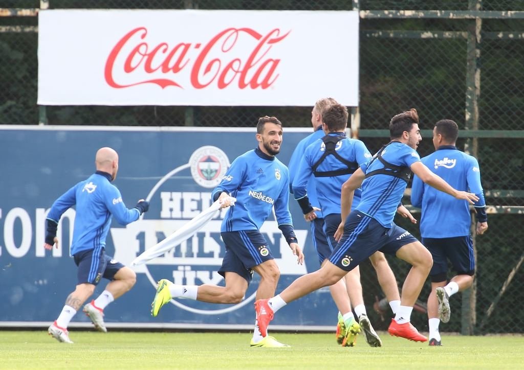 Robin van Persie herkesi şaşırttı!