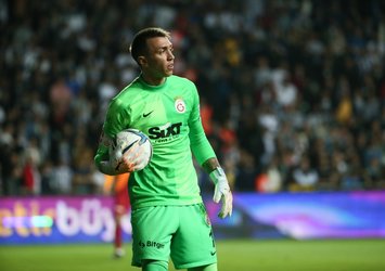 Muslera tarihe geçti!