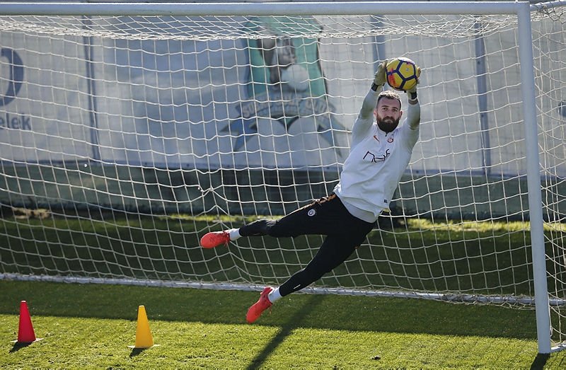 Galatasaray’da sezon sonu 10 yolcu