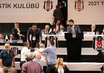 Beşiktaş'ta Ahmet Nur Çebi ve yönetimi ibra edildi!