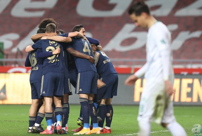 Son dakika spor haberleri: Fenerbahçe için flaş sözler! Şampiyonluk futbolu değil