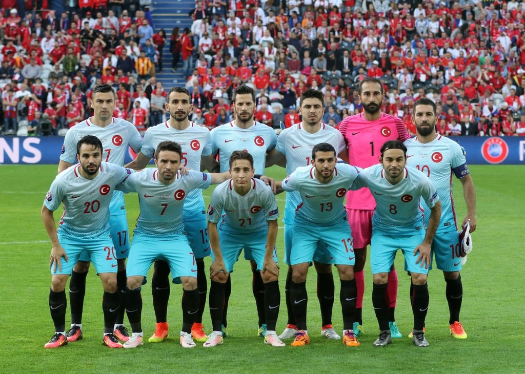 FIFA sıralamasında Türkiye geriye düştü!