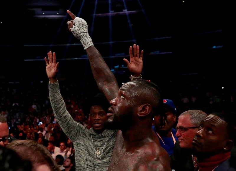 Wilder - Fury maçında şok sonuç! İkisi birden sevindi ama...