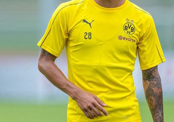 Menajerler önerdi! Cimbom'un orta sahasına o yıldız