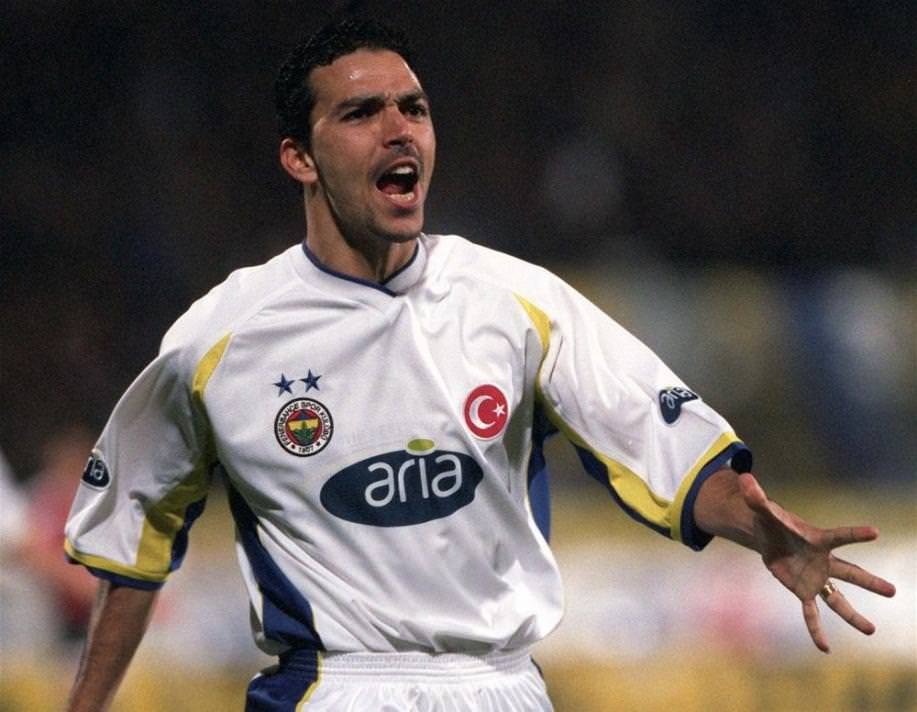 Onlar hem Aslan hem Kanarya...