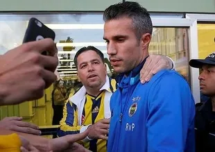 Robin van Persie'den sakatlık açıklaması