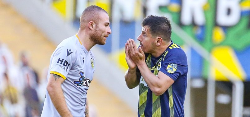 Hikmet Karaman'dan Emre Belözoğlu'na sitem! Bunu yapmamalı