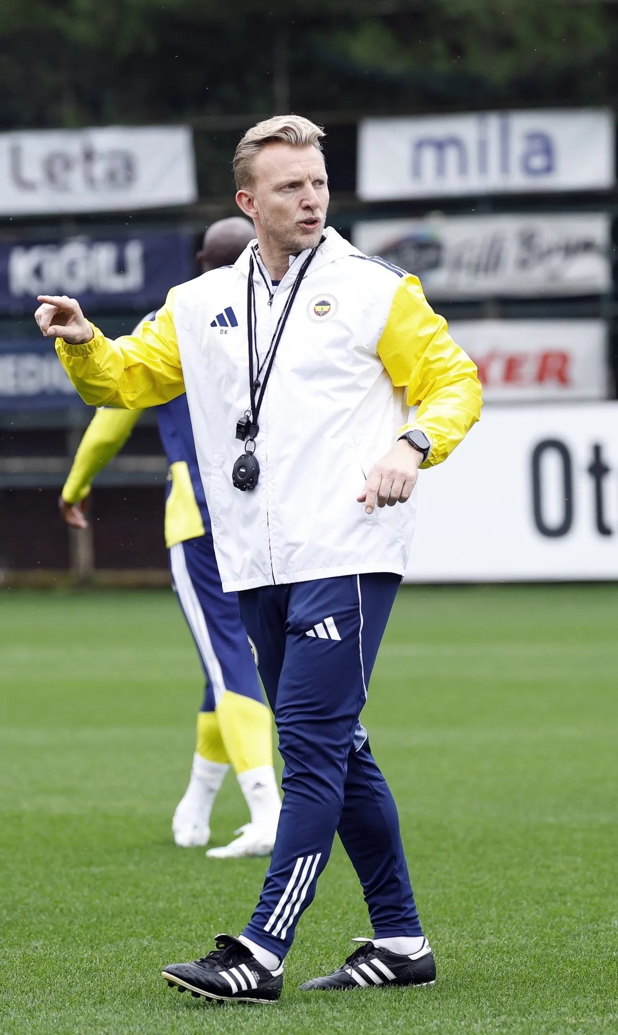 Fenerbahçe'de Dirk Kuyt sezon sonuna kadar kalabilir! Menajerinden açıklama