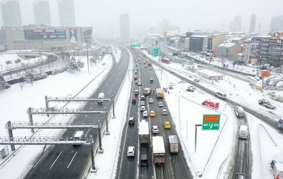 İstanbula kar yağışı etkisi! Bakan Karaismailoğlu kar yağışının en yoğun geçeceği günü açıkladı