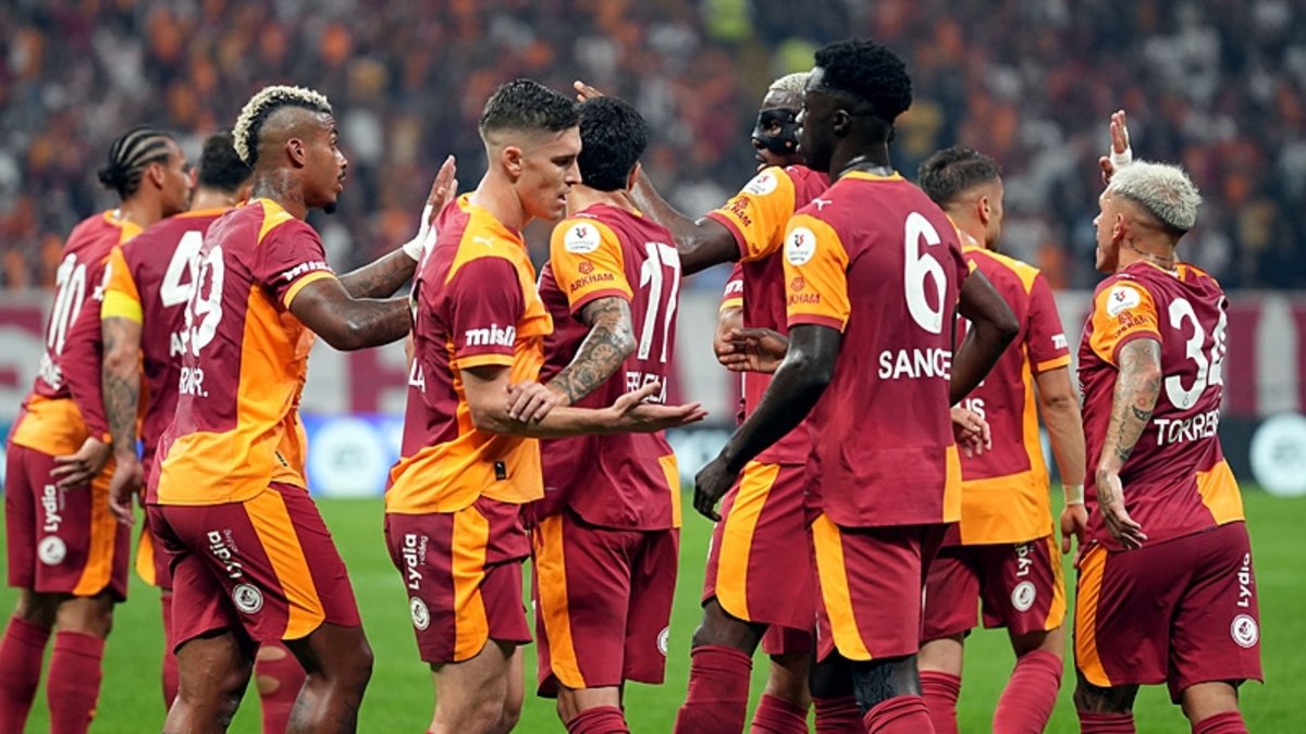 Spor yazarları Galatasaray-Çaykur Rizespor maçını değerlendirdi Spor yazarları Galatasaray-Çaykur Rizespor maçını değerlendirdi
