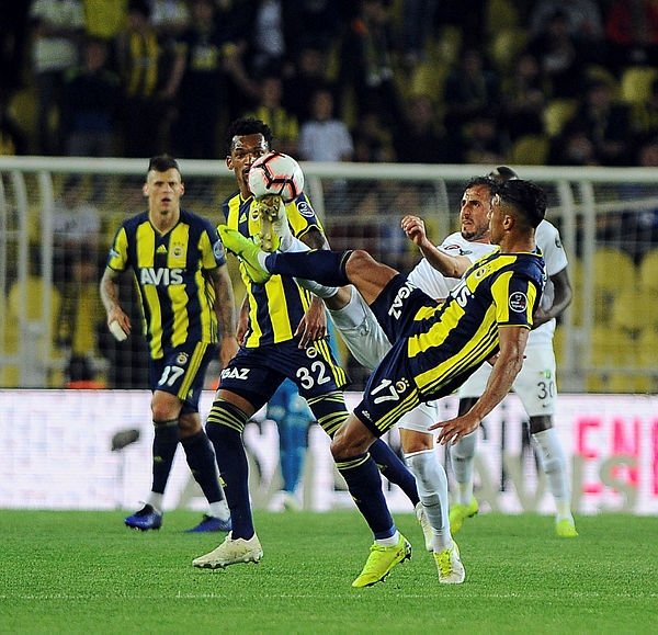 Fenerbahce De Eljif Elmas Transferi Icin Gorusmeler Resmen Basladi Sayfa 1 Fenerbahce 12 Ekim 2020 Pazartesi