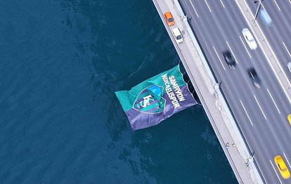 Kocaelispor bayrağı İstanbul Boğazı’nda dalgalandı