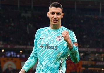 Berke Özer'den 2 yıllık imza!