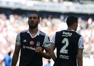 Şampiyon Beşiktaş sezonu 3 puan ile kapattı