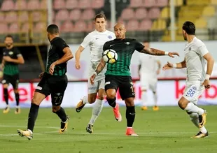 Akhisar Belediyespor, Kasımpaşa'yı devirdi