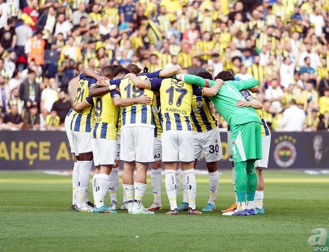 FENERBAHÇE TRANSFER HABERLERİ - Kanarya golcü bombasını patlatıyor! Fransız süper yıldız anlaşmaya çok yakın