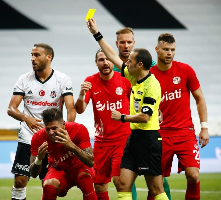 Beşiktaş - Antalyaspor maçından kareler