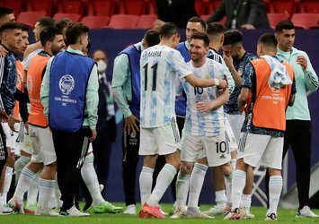 Arjantin finale yükseldi