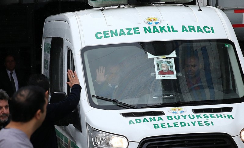 Galatasaray Teknik Direktörü Fatih Terim’in babası son yolculuğuna uğurlandı