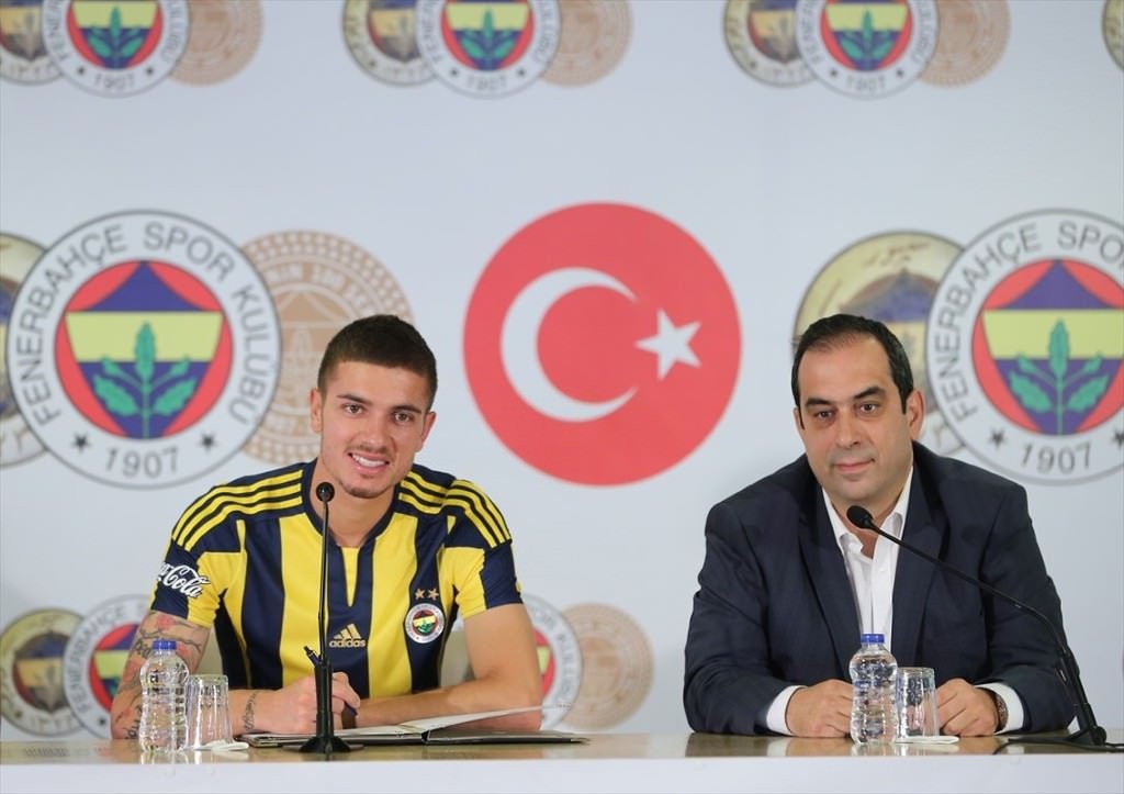 Fenerbahçe Neustadter ile 3 yıllık sözleşme imzaladı