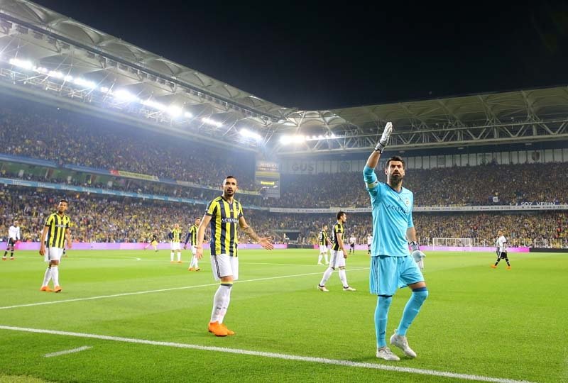 İşte derbide ekranlara yansımayan olay kareler...
