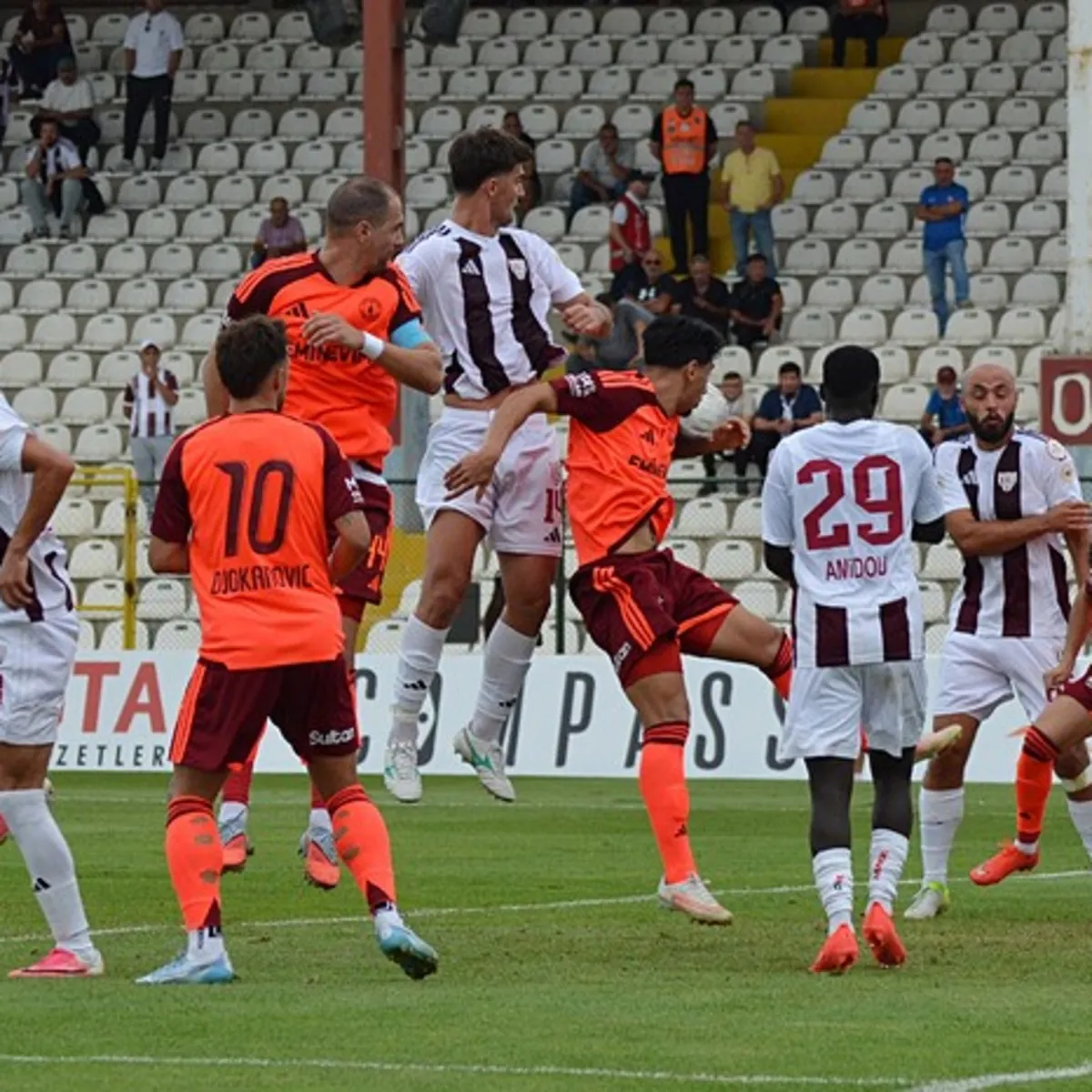 Ümraniyespor deplasmanda Bandırmaspor'u tek golle geçti! İşte maçın özeti