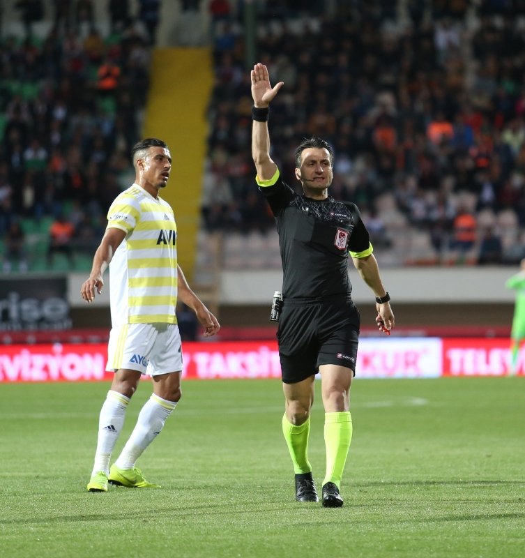 Fenerbahçe Ersun Yanal’dan kurtulmalı!