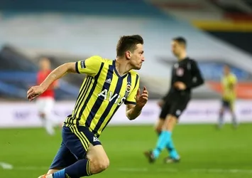 F.Bahçe'de Mert Hakan'dan büyük fedakarlık!