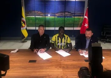 Cisse F.Bahçe'yle resmen imzaladı! İşte forma numarası
