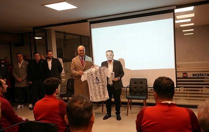 Beşiktaş Başkanı Ahmet Nur Çebi’den sporculara veda ziyareti!