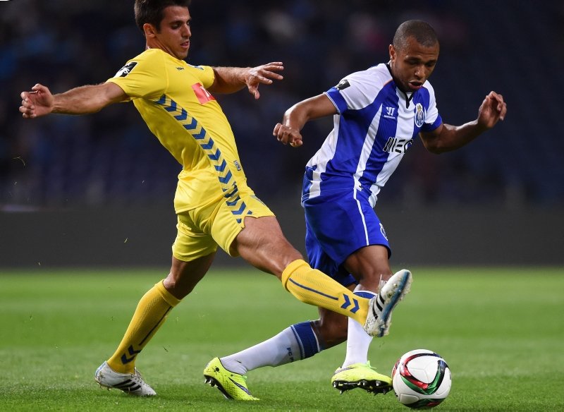 Fenerbahçe yıldız ismin transferini bitiriyor!